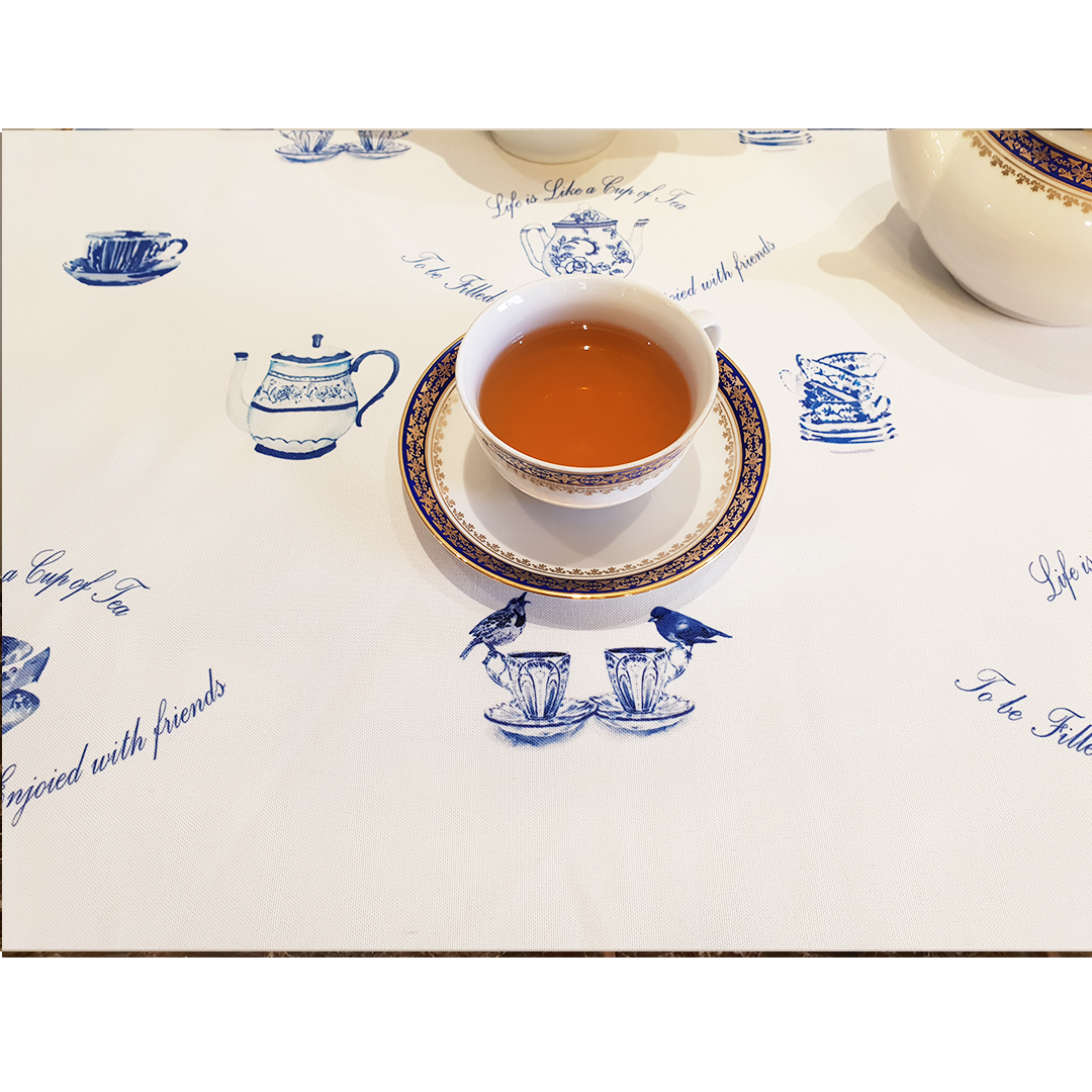 Cup of Tea Table Cloth (140 x 180 cm)